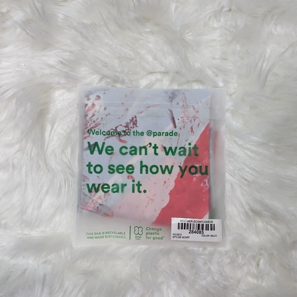 NWT Limited Edition Coca Cola x‎ Parade 